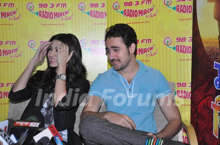 Matru ki Bijlee ka Mandola' Mirchi Music Premiere at Radio Mirchi studio