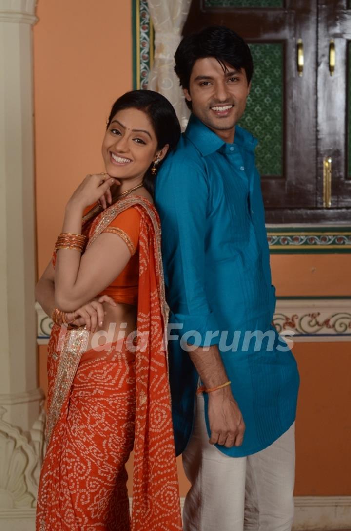 Anas Rashid and Deepika Singh as Sooraj and Sandhya in Diya Aur Baati Hum