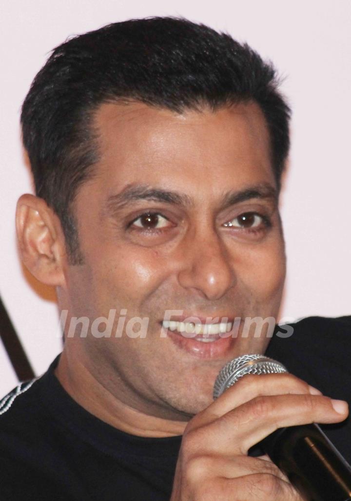 Bollywood actor Salman Khan campaigning charity and Promotion of Dabangg 2 in Hyderabad.