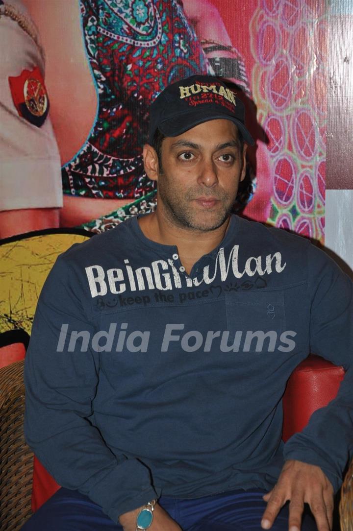 Salman Khan at CCD ties-up with Dabangg2 to organise a meet-n-greet session