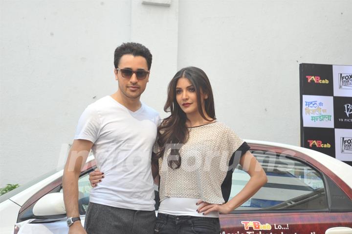 Imran Khan and Anushka Sharma during the promotion of film Matru Ki Bijlee Ka Mandola