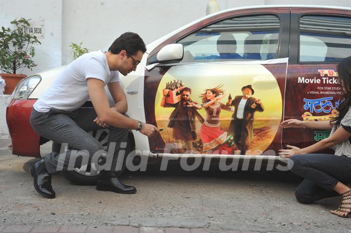 Imran Khan and Anushka Sharma during the promotion of film Matru Ki Bijlee Ka Mandola