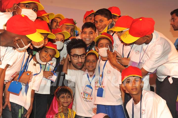 Ranbir Kapoor performed for Cancer affected Children’s on Christmas Eve