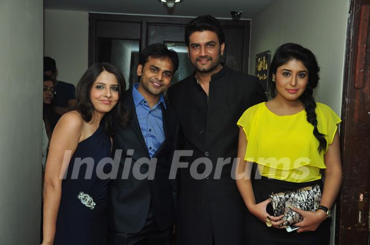Dolly, Vijay, Sharad Kelkar & Kritika Kamra at the celebration of India Forums 9th Anniversary