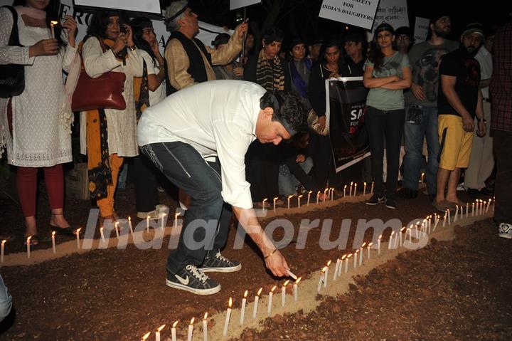 Silent Candle March for the sad demise of Delhi gang rape