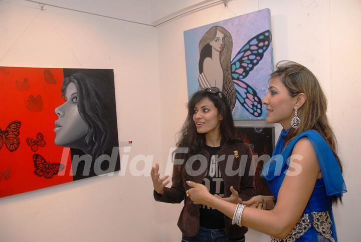 Sunita Wadhawan inaugurated painting exhibition