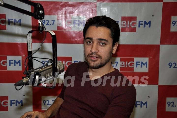 Imraan Khan promotes Matru Ki Bijlee Ka Mandola at 92.7 BIG FM