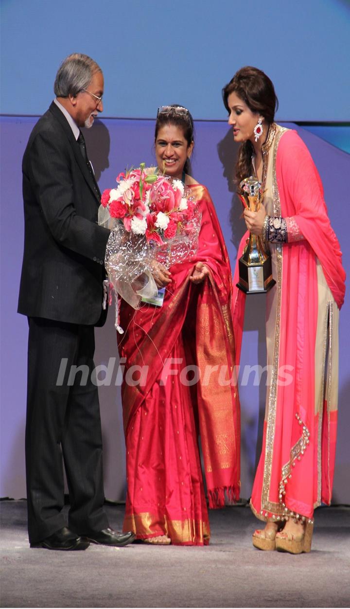 (L to R) Dr P K Shah, Dr Hema Divakar and bollywood actress Raveena Tandon at the inauguration of the 56th All India Congress of Obstetrics and Gynecology (AICOG) fashion show by Manish Malhotra in Mumbai.