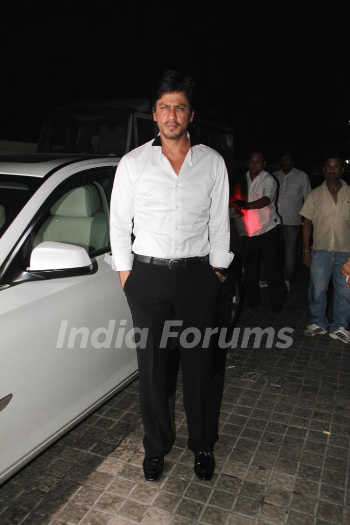 Bollywood actor Shah Rukh Khan at film Mumbai Mirror premiere in PVR Cinemas, Juhu, Mumbai.