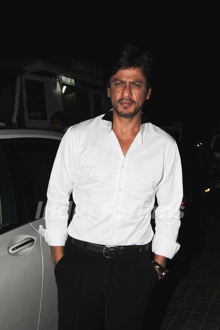 Bollywood actor Shah Rukh Khan at film Mumbai Mirror premiere in PVR Cinemas, Juhu, Mumbai.