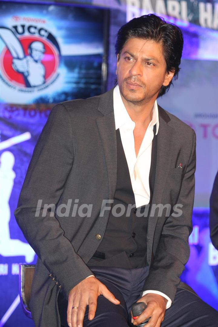 Shah Rukh Khan unveils Toyota University Cricket Championship