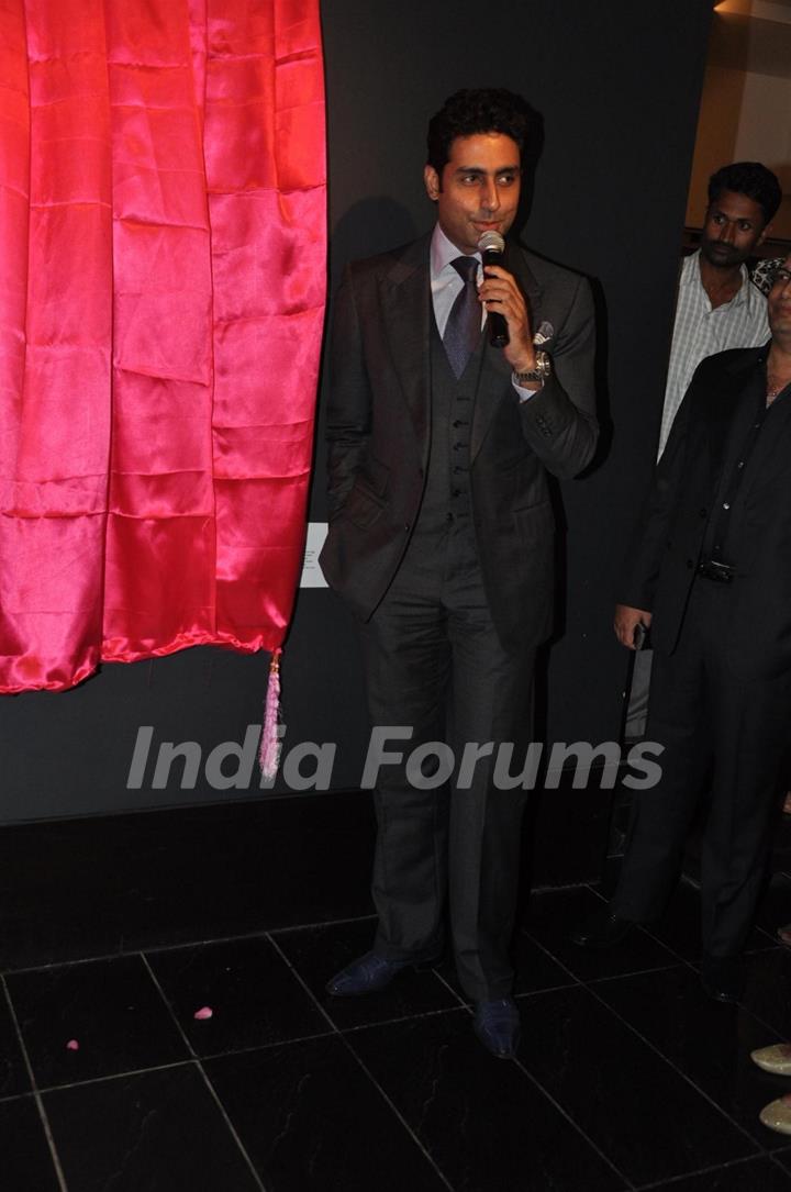 Abhishek Bachchan inaugurated Radhika Goenka's art exhibition