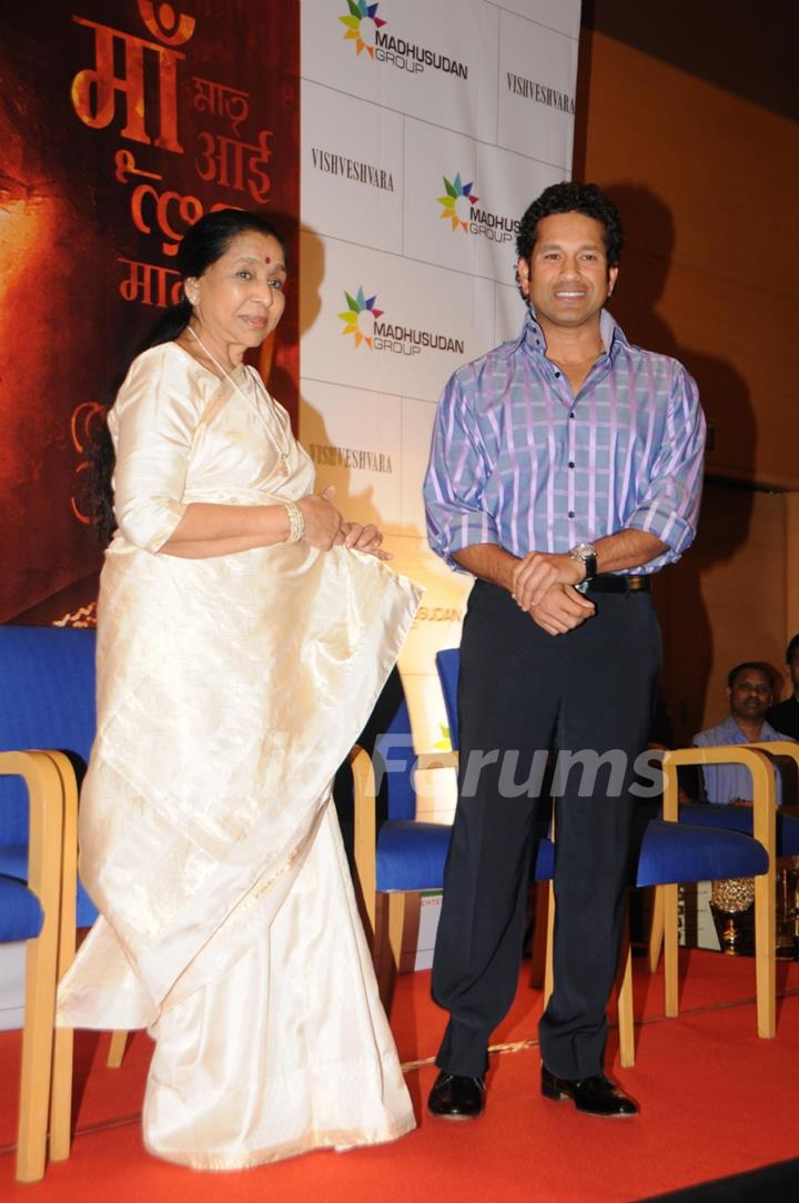 Sachin Tendulkar and Asha Bhosle at Mai Music Launch