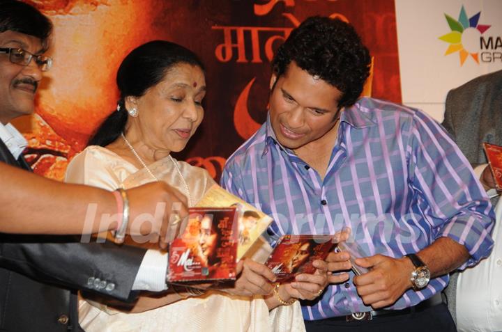 Sachin Tendulkar and Asha Bhosle at Mai Music Launch