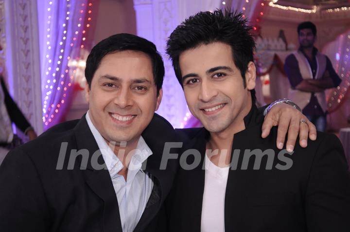 Rakesh Kukreti and Dishank Arora in Punar Vivah