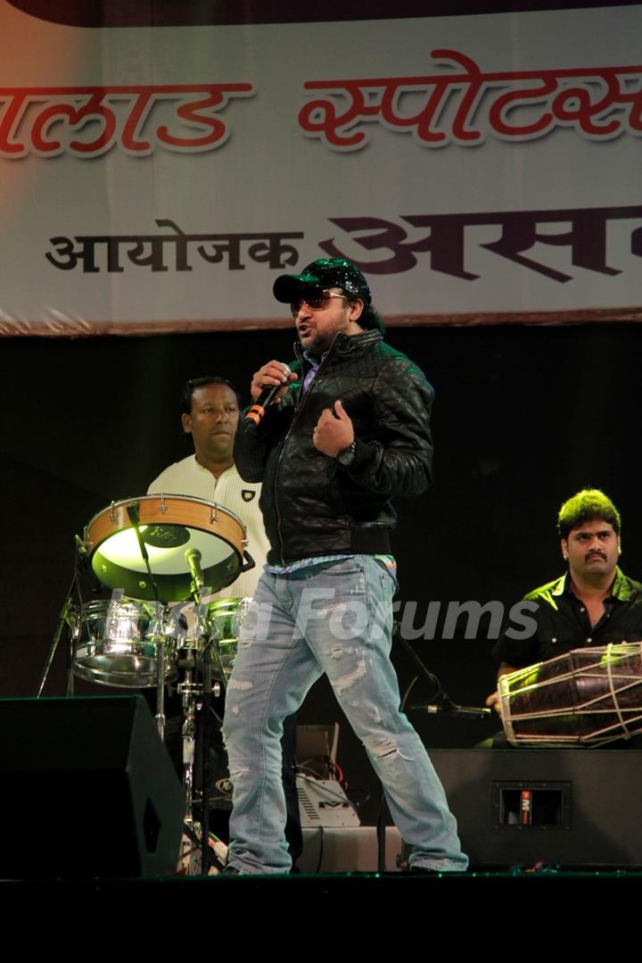 Music Duo Sajid Wajid performing at the Malad Sports Festival Closing Ceremony in Mumbai