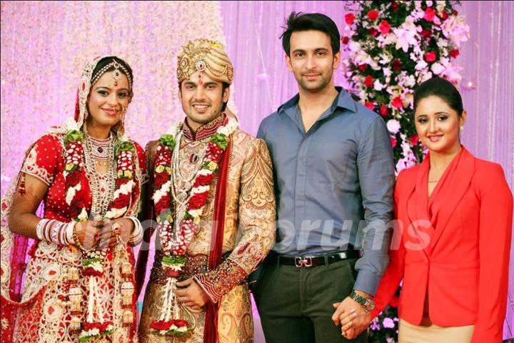 Nandish Sandhu with wife Rashmi Desai at Ajay Choudhary and Jyoti Makkar Wedding