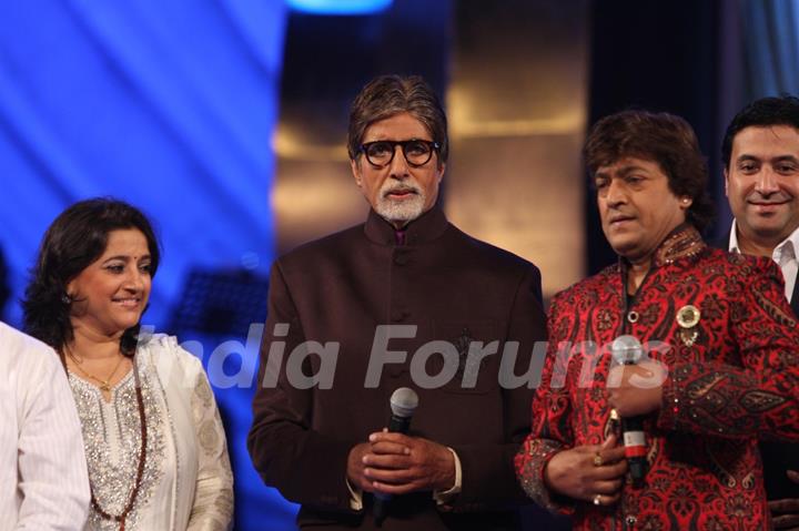 Amitabh Bachchan performs at the Global Sounds Of Peace Concert