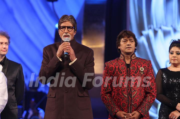 Amitabh Bachchan performs at the Global Sounds Of Peace Concert