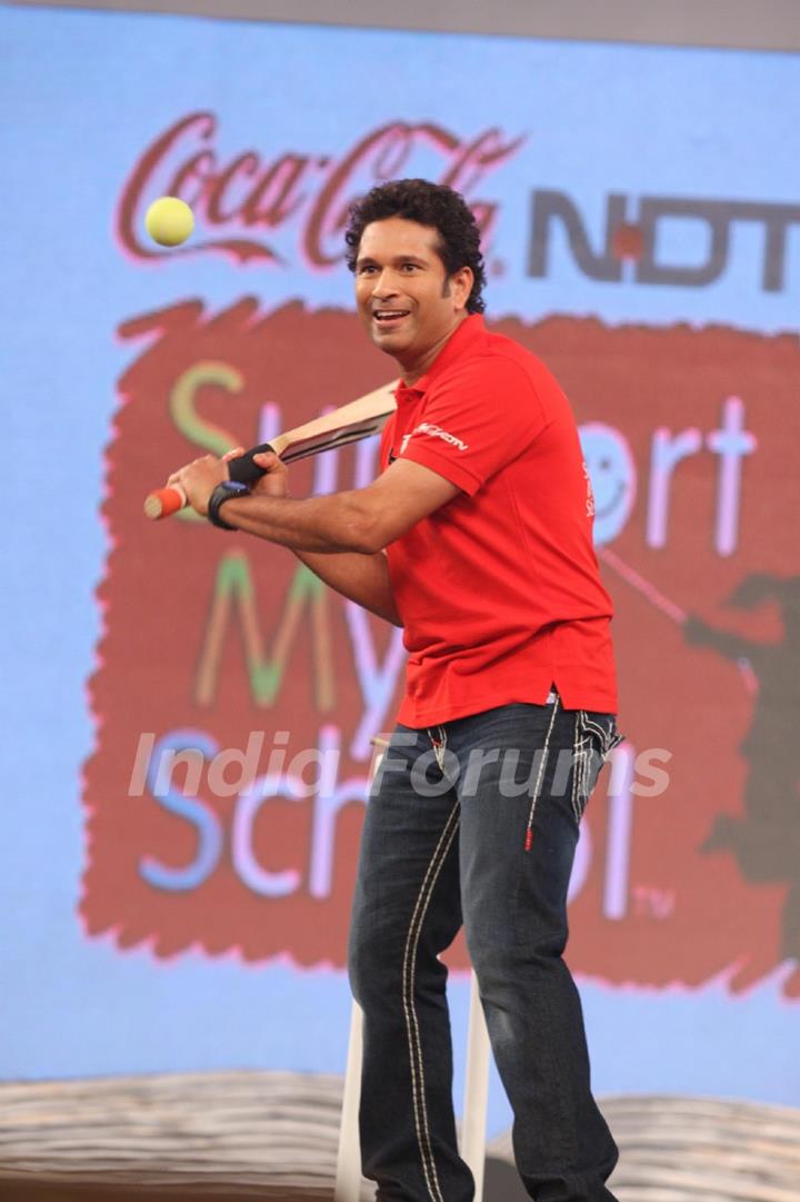 Sachin Tendulkar at Coca Cola Support My School Telethon