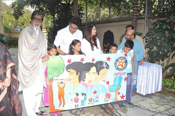 Amitabh Bachchan With Family To Announce Plans Of Ngo