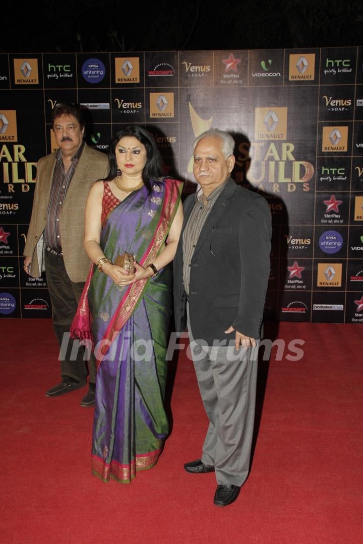 Kiran Juneja & Ramesh Sippy at Renault Star Guild Awards 2013