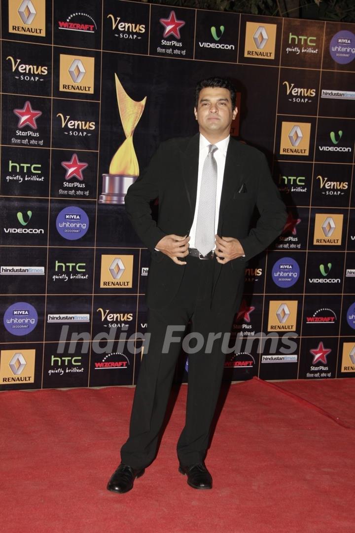 Bollywood Stars at Renault Star Guild Awards 2013