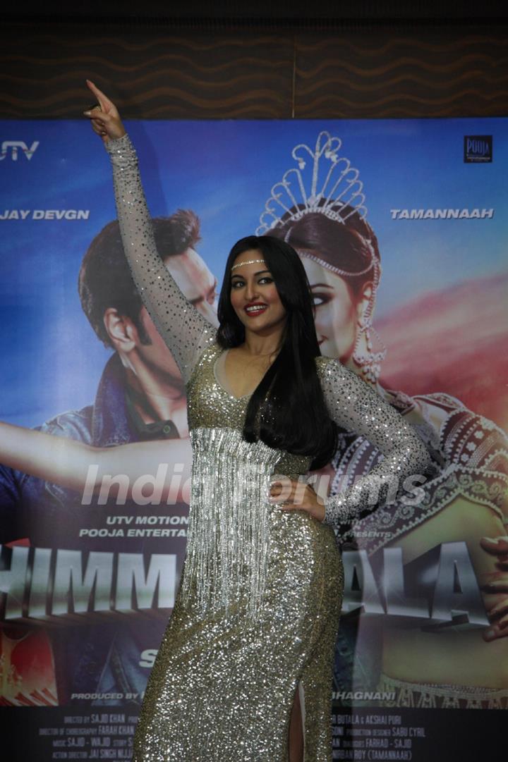 Sonakshi Sinha at launch of film Himmatwala item song Thank God Its Friday