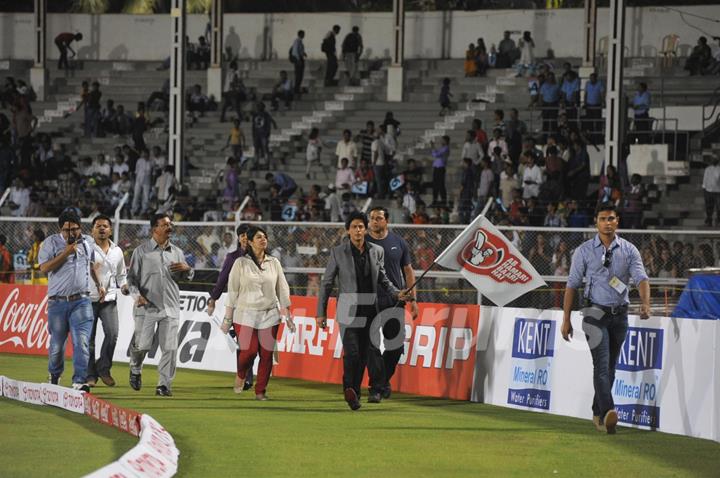 Rahul Dravid and Shahrukh Khan at UCC Opening Ceremony in Mumbai