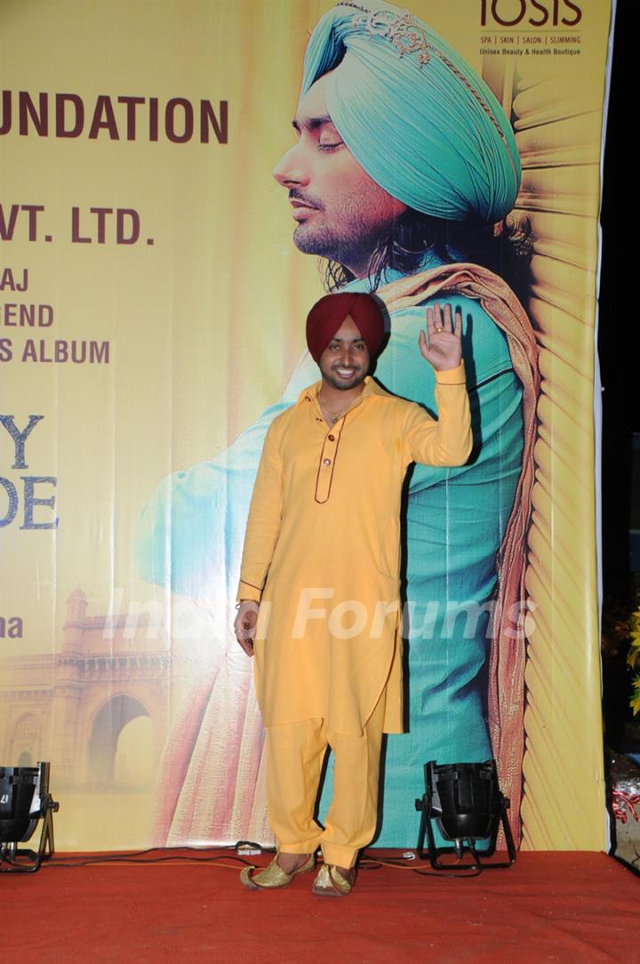 Celebs at launch of album `Afsaaney Sartaaj De` by Satinder Sartaaj at the Sheesha Sky Lounge