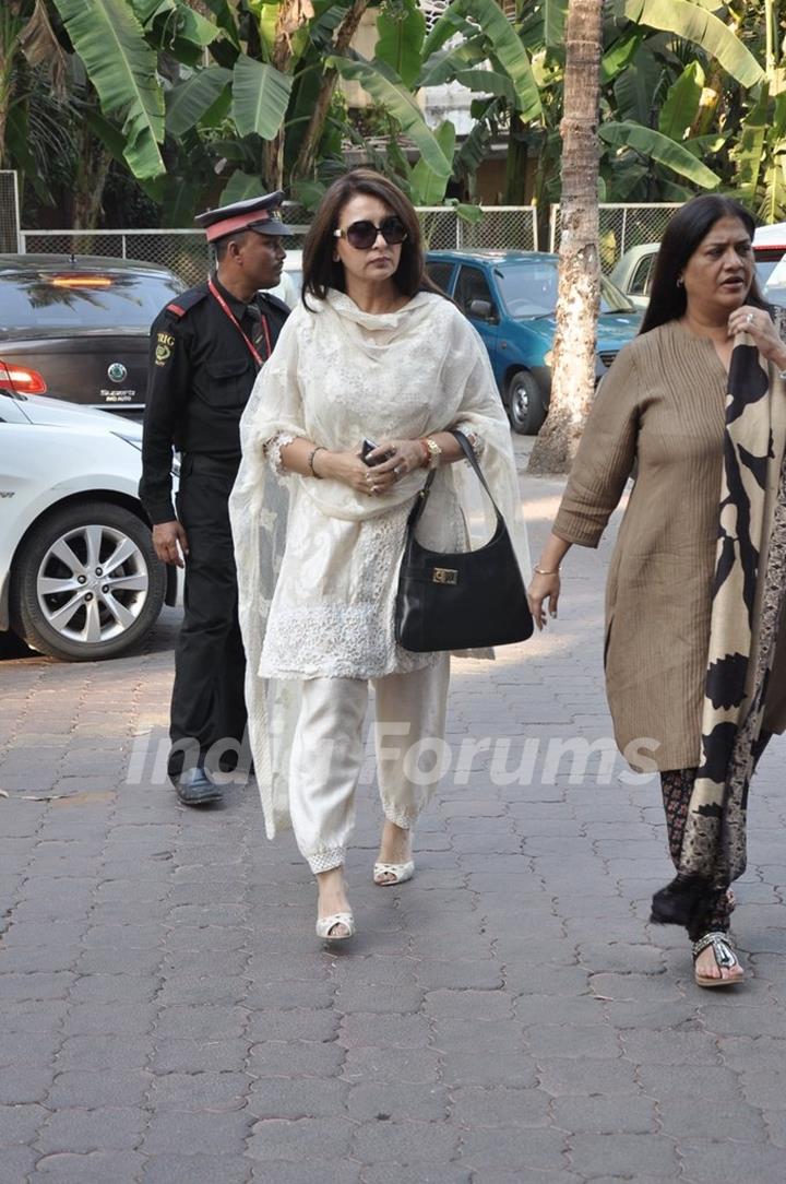 Sonu Nigam's mother's prayer meet