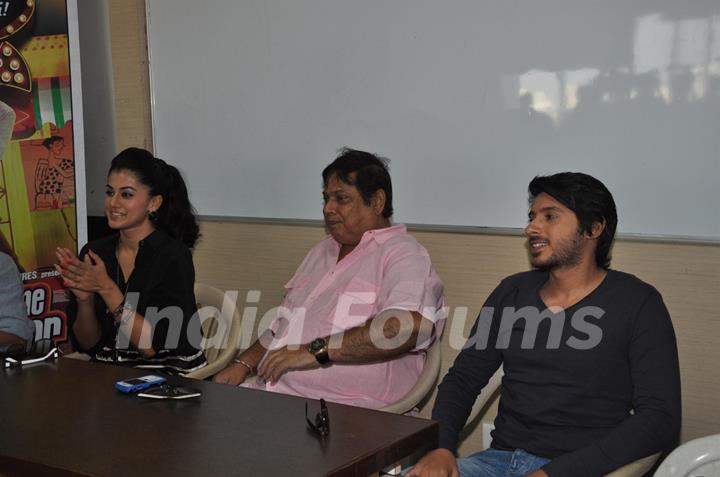 Taapsee Pannu, David Dhawan and Divyendu Sharma at Film Chashme Baddoor Promotion