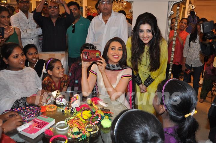 Gitanjali Celebrates Woman Day With Karisma Kapoor and Designer Archana Kochhar