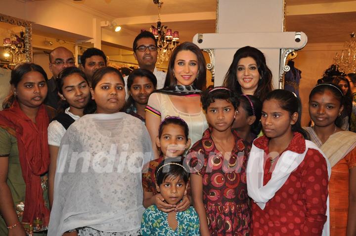 Gitanjali Celebrates Woman Day With Karisma Kapoor and Designer Archana Kochhar