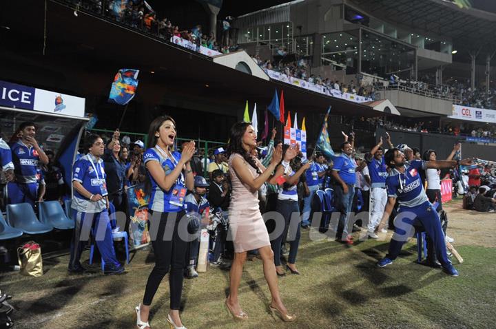 Celebrity Cricket League 2013 (CCL) Finals between Karnataka Bulldozers vs Telugu Warriors at the Chinnaswamy Stadium in Bengaluru