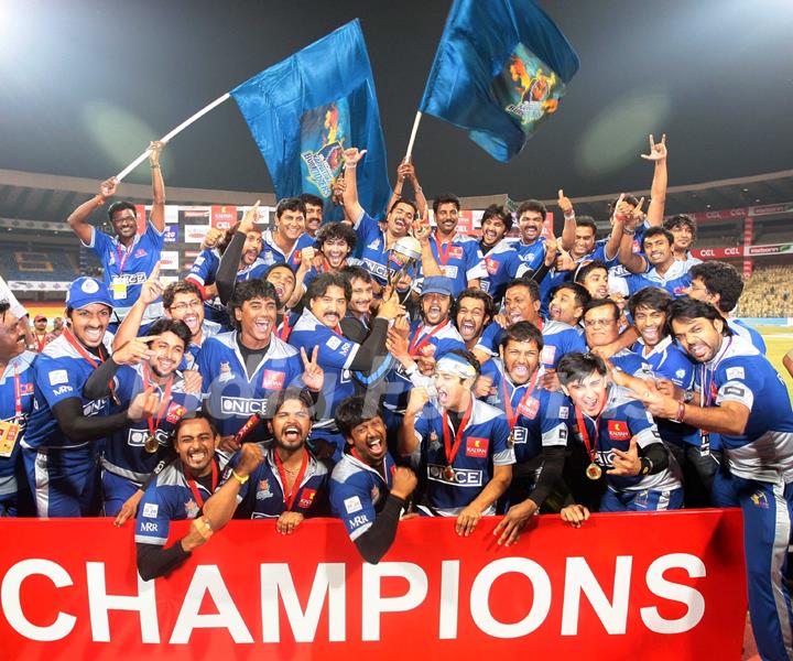 Celebrity Cricket League 2013 (CCL) Finals between Karnataka Bulldozers vs Telugu Warriors at the Chinnaswamy Stadium in Bengaluru