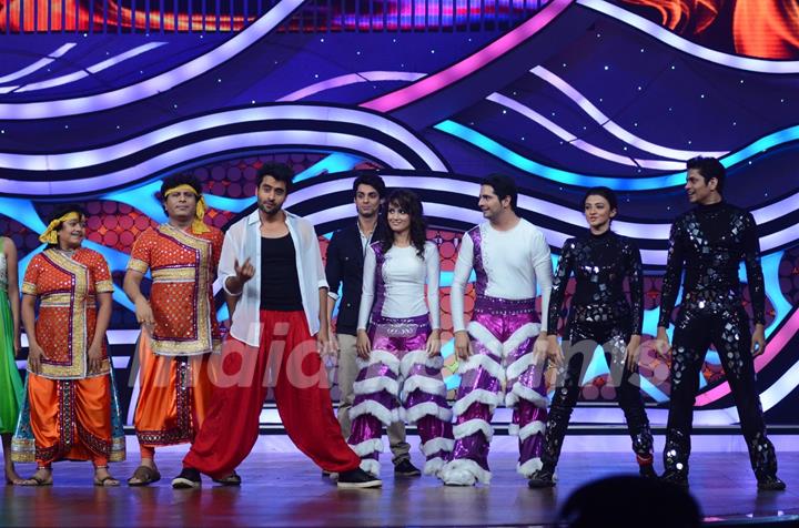 Promotion of Movie Rangrezz on Nach Baliye 5