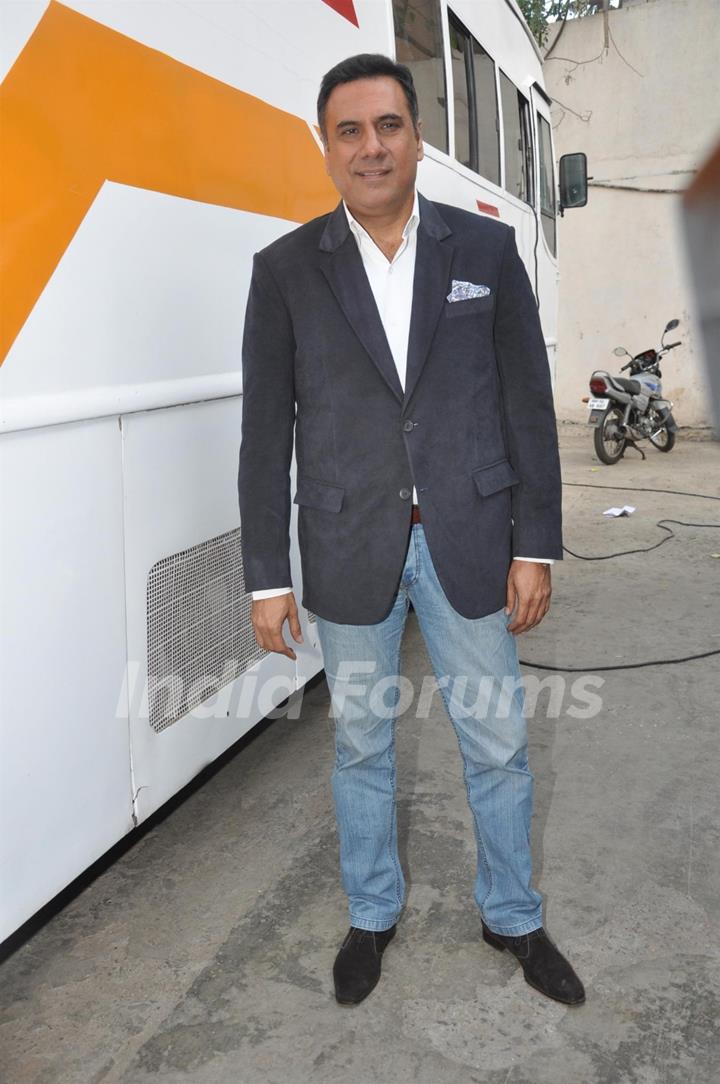 Arshad Warsi and Boman Irani promote 'Jolly LLB' on 'Nach Baliye 5'