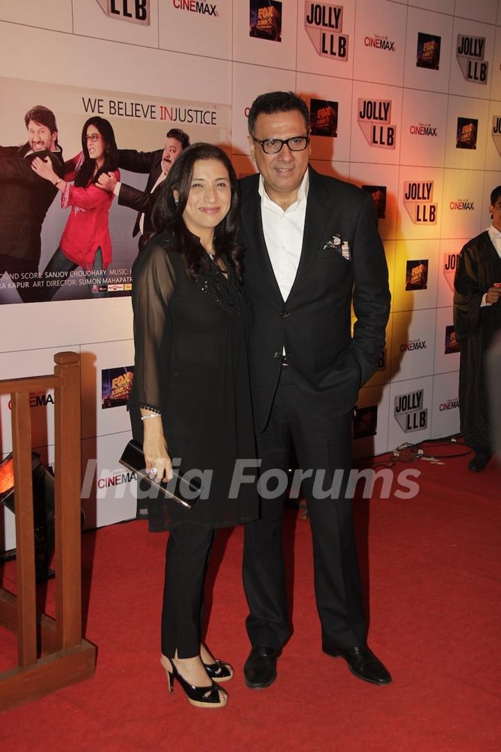 Boman Irani with wife Zenobia at Premiere of movie Jolly LLB