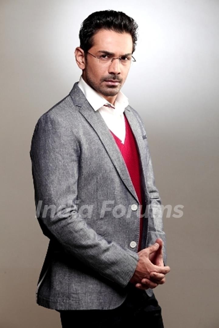 Abhinav Shukla as Anirudh in Badalte Rishton ki Daastan