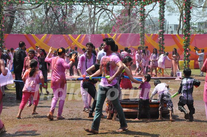 Rang De Colors Holi Party With Colors Artist