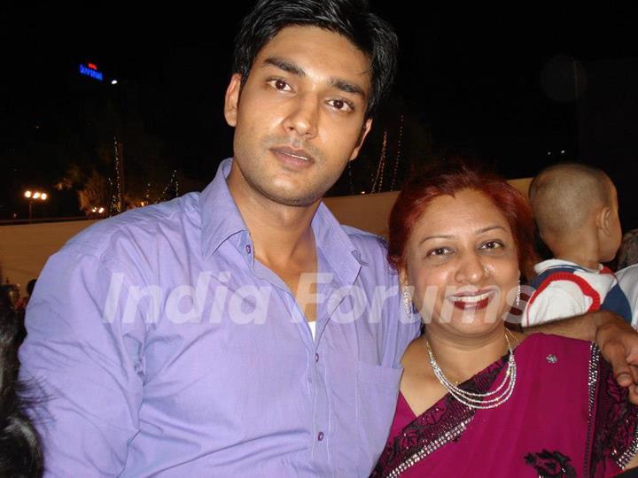 Zohaib Siddique With his Mother