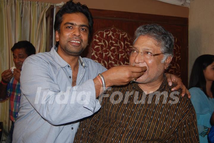 Gajendra Singh celebrates Vikram Gokhale’s National Award