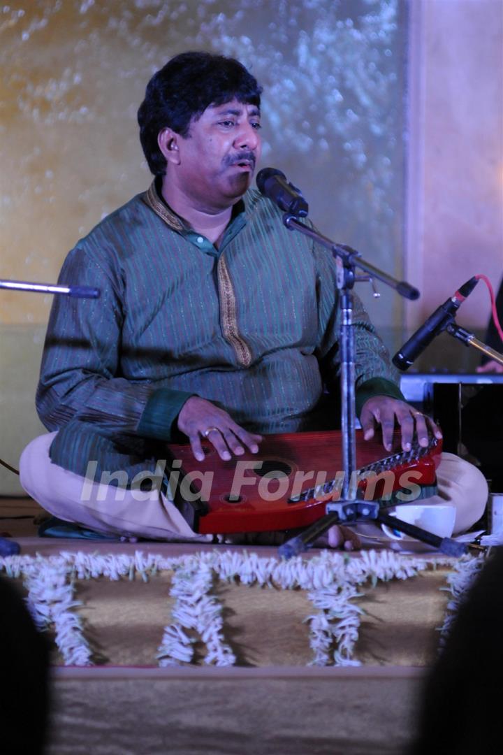 Le Club Musique's soulful evening with Talat Aziz and Ustad Rashid Khan