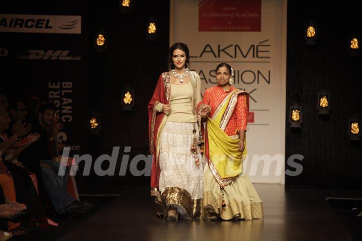 Celebs walk the ramp for Swades Foundation show by Vikram Phadnis at LFW