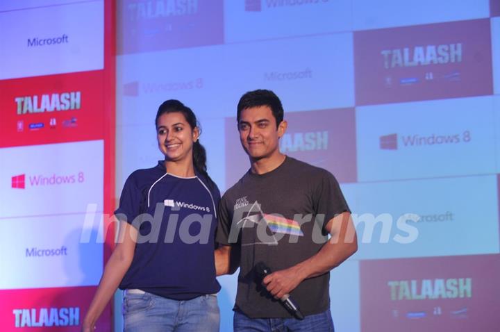 Aamir Khan pose during the felicitates winners of the Microsoft- Talash contest