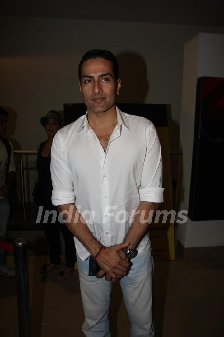 Sudhanshu Pandey at Film Chashme Buddoor premiere