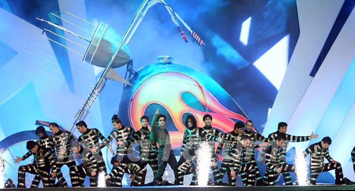 Shahrukh Khan performed at IPL 6 opening ceremony in Kolkata