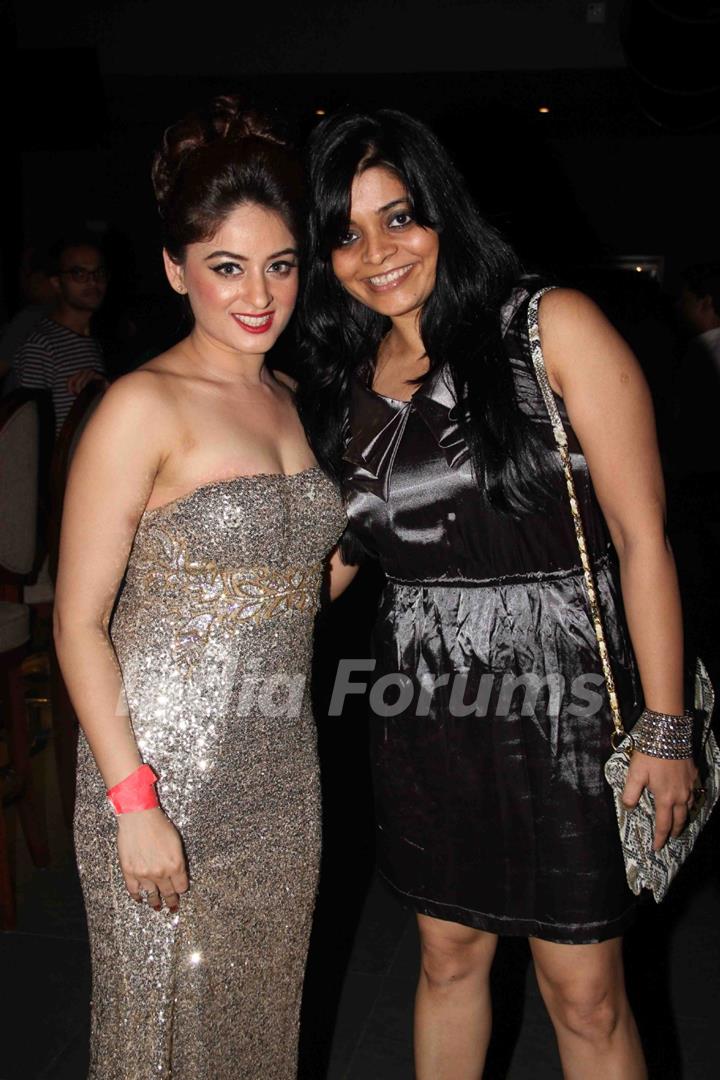 Mahhi Vij with Nivedita Basu at Mahhi Vij's Birthday Celebration