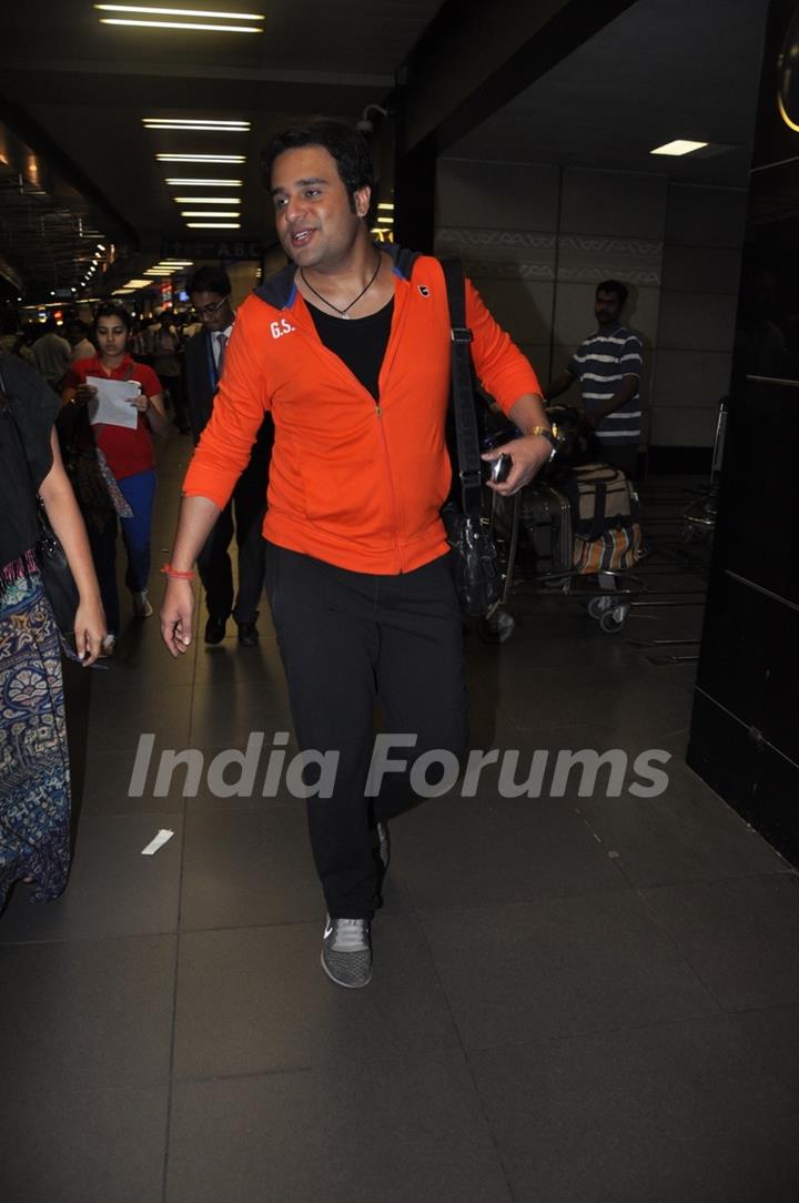 Celebs at Airpot Going to Toifa Awards